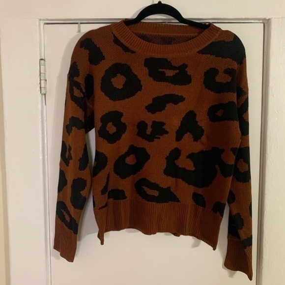 Brown and Black Leopard Sweater Small - Picture 4 of 10